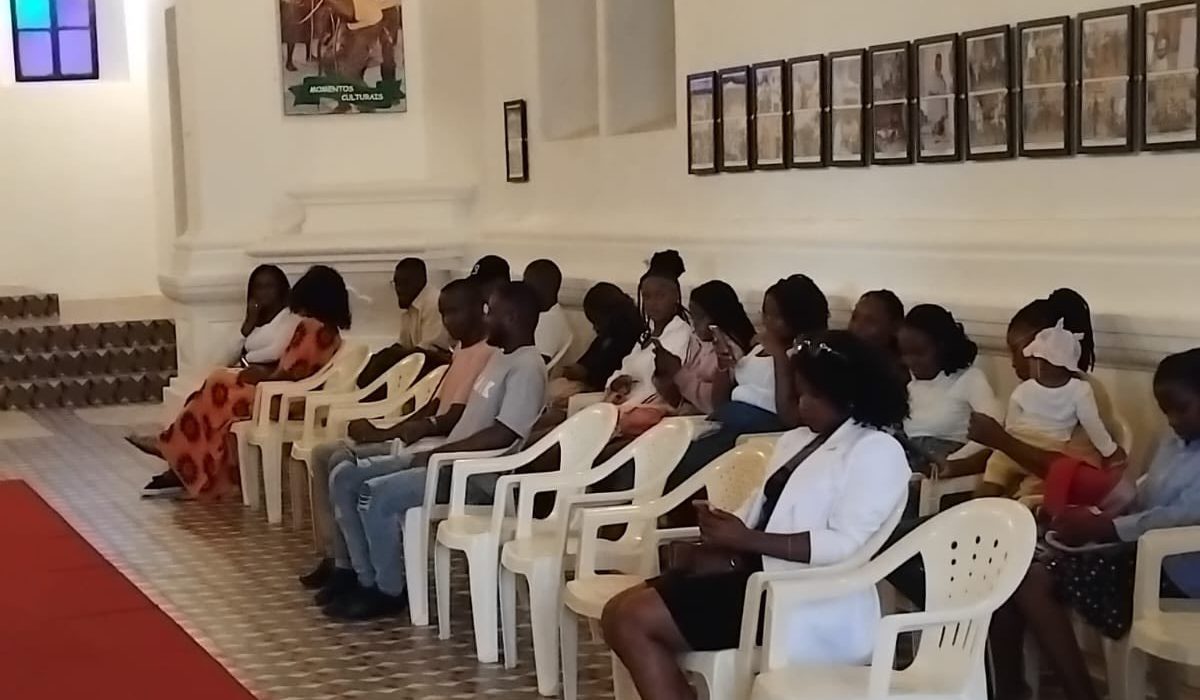Chuva não apagou a Feira de Moda de Cafridjah: Quelimane encheu o CCBS e surpreendeu o estilista