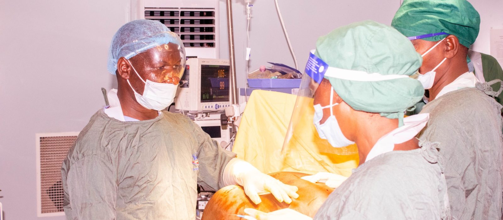 Vitória da Medicina em Quelimane: Tumor de 20kg removido com sucesso no HCQ